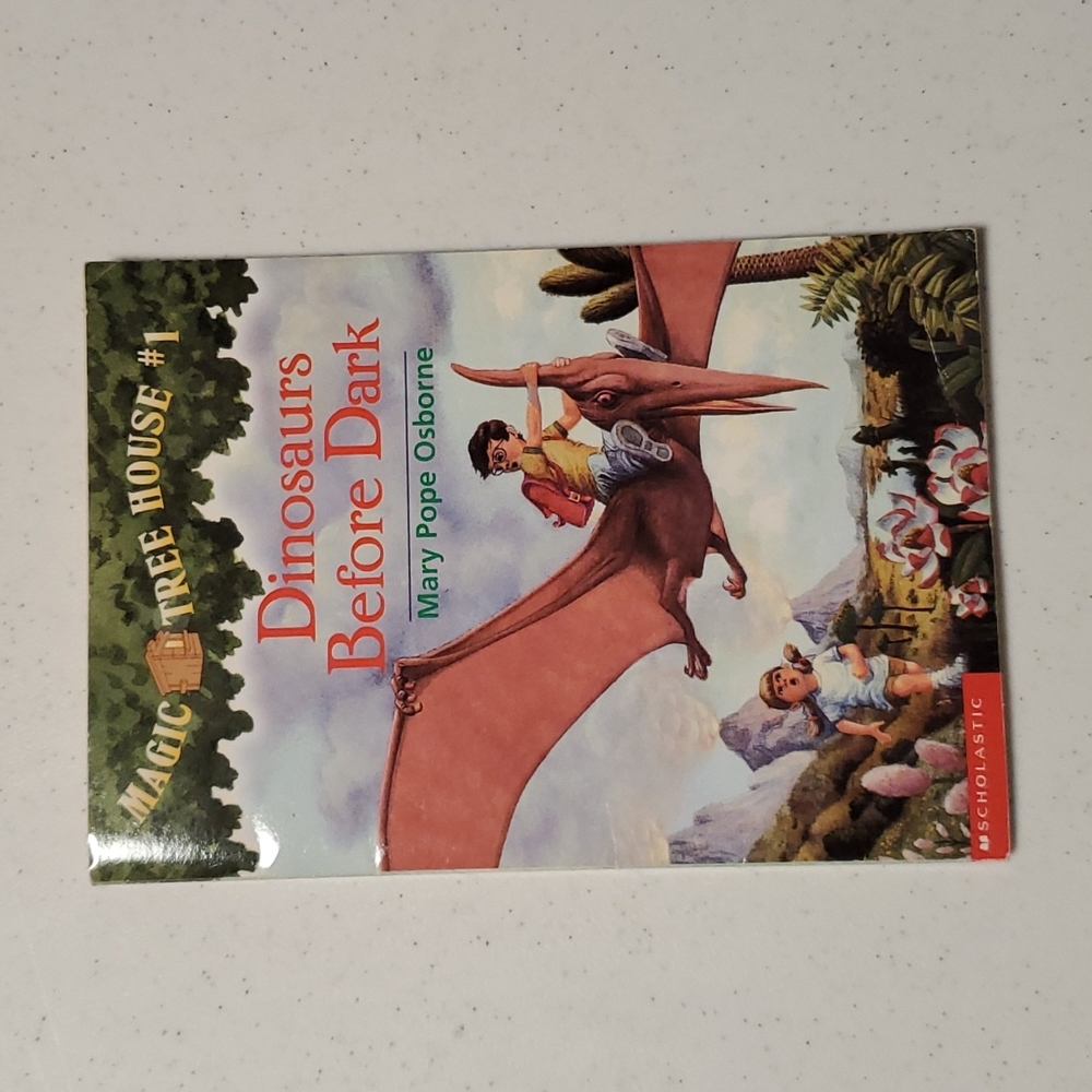 Magic Tree House # 1 - Dinosaurs Before Dark by Mary Pope Osborne
